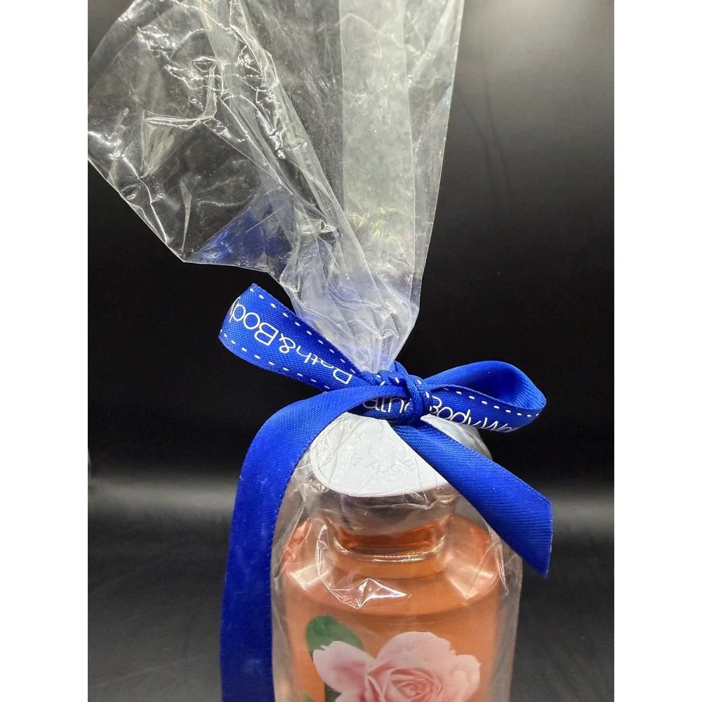 Bath & Body Works Rose Body Wash 10oz Pro-Vitamin B5 Aloe‎ Gift Bag Blue Ribbon